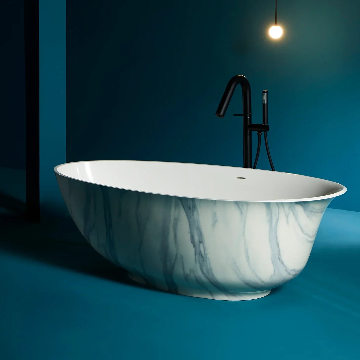 68" PM Litho Freestanding Tub