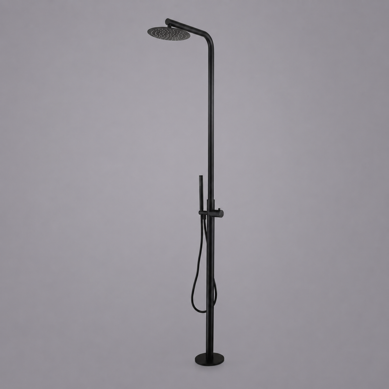 Curved Freestanding Outdoor Shower - Matte Black