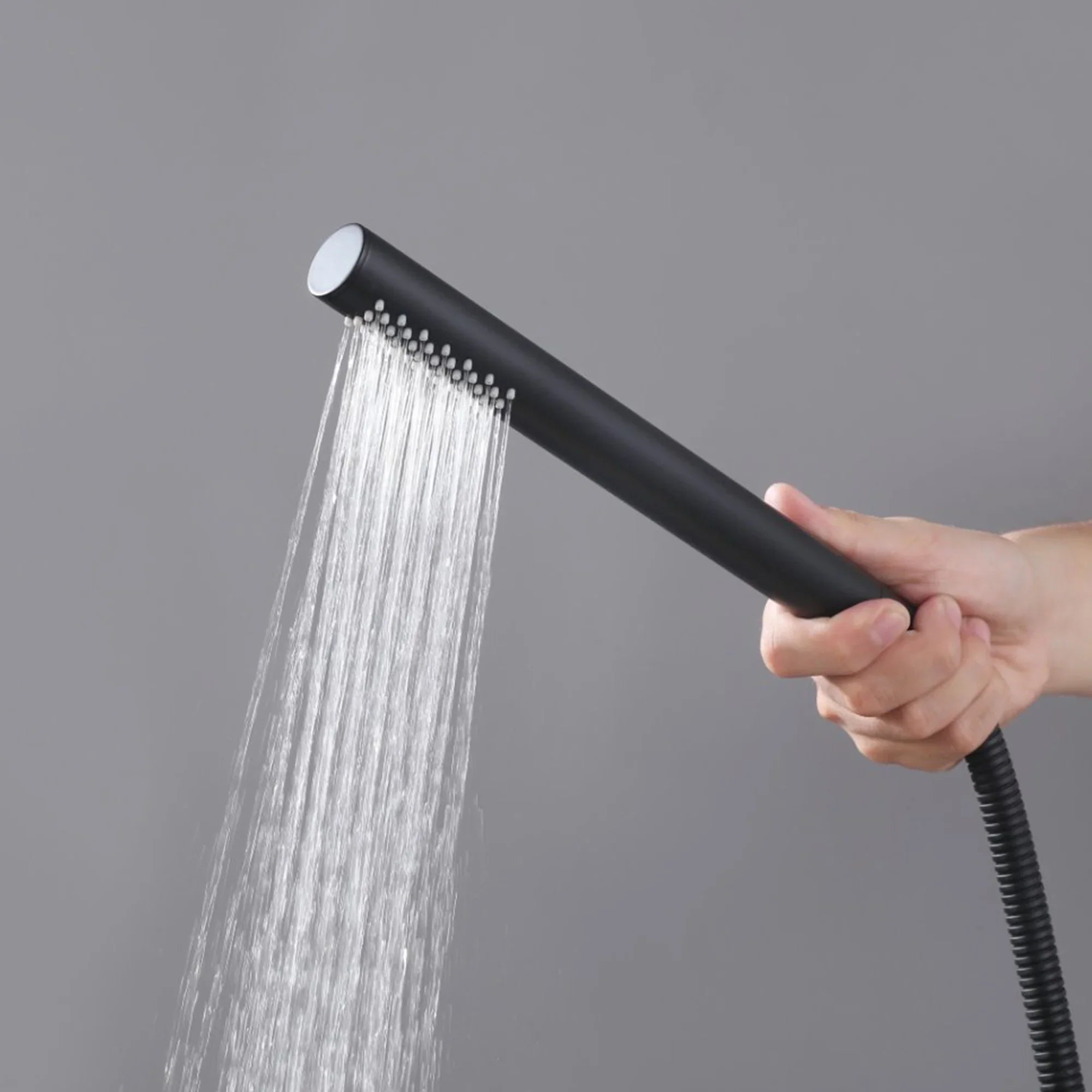 Curved Freestanding Outdoor Shower - Matte Black