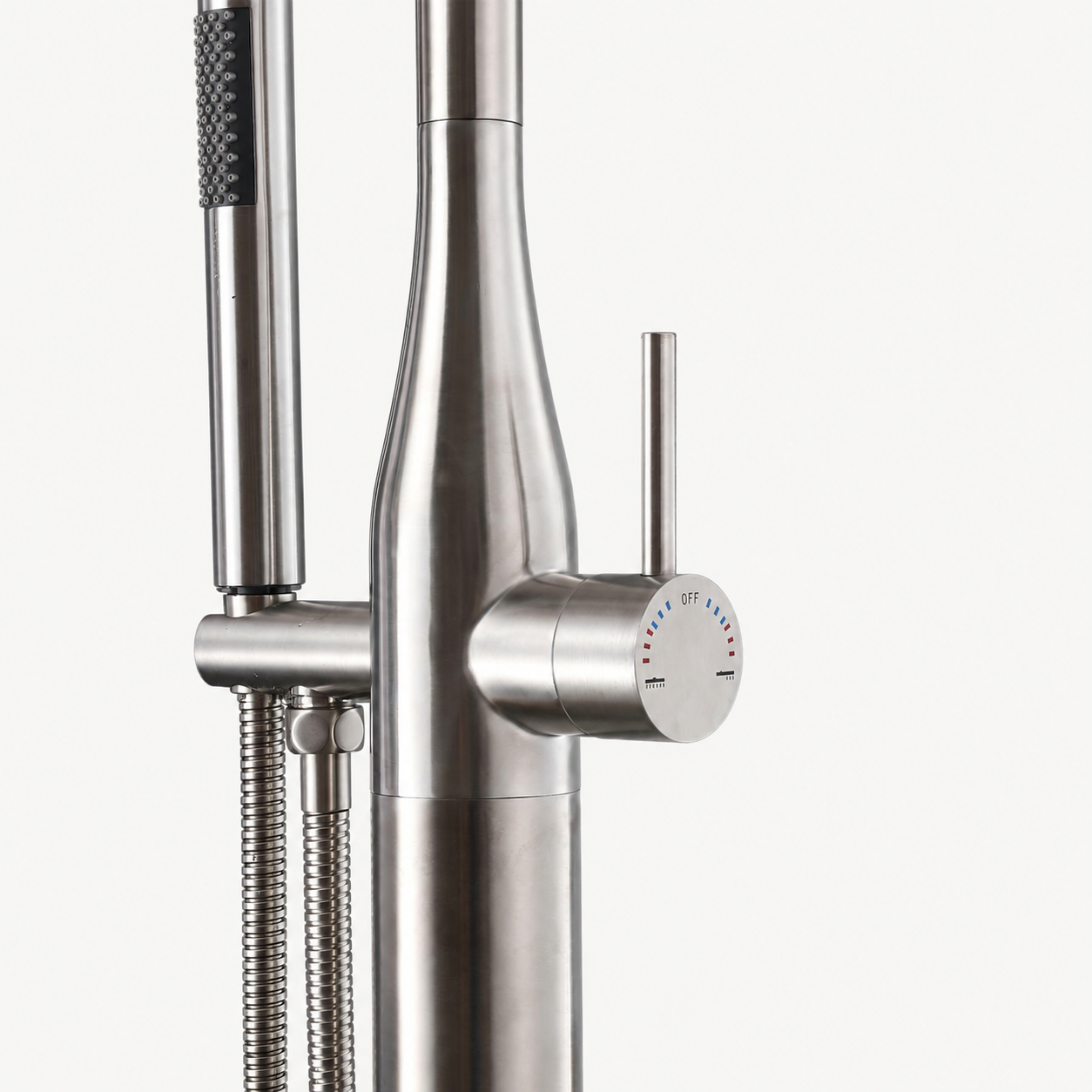 Cora Outdoor Shower · Brushed Silver